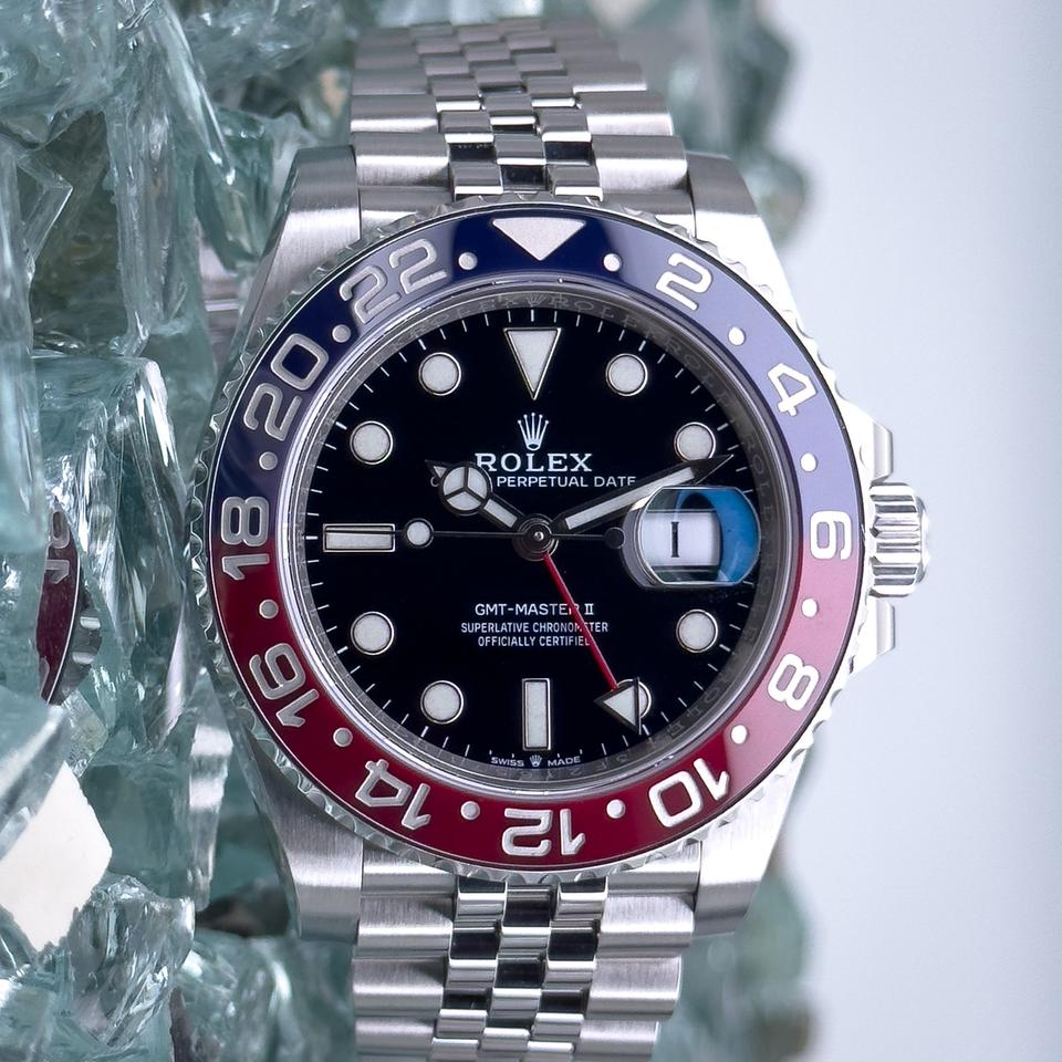 Rolex GMT-Master II Pepsi Full Set Jubilee 126710BLRO